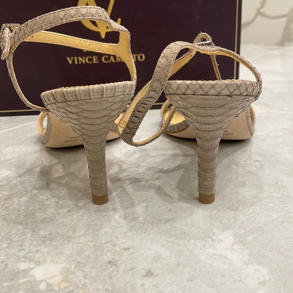 Women’s Vince Camuto Signature Blush Heels - Size 9.5 - Picture 8 of 12